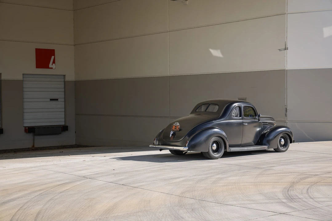 Ford Hot Rod - Image 14 of 31