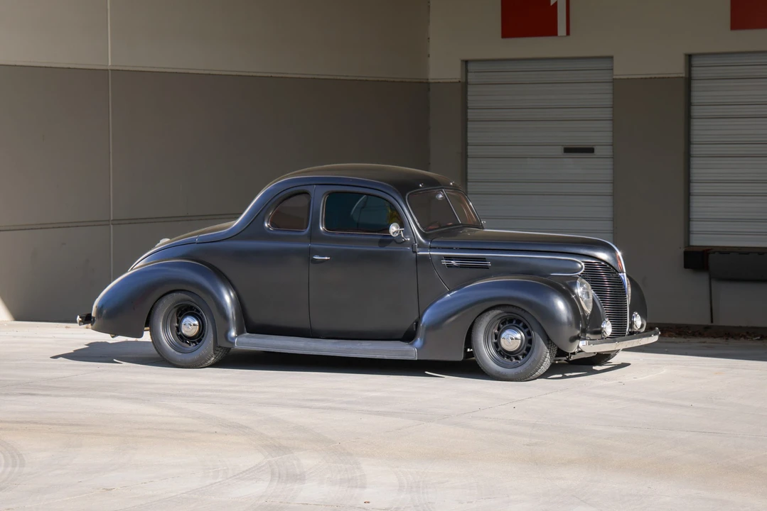 Ford Hot Rod - Image 10 of 31