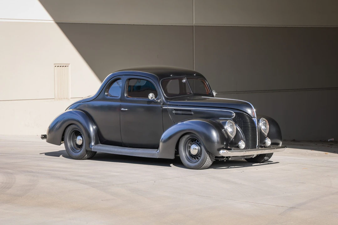 Ford Hot Rod - Image 9 of 31