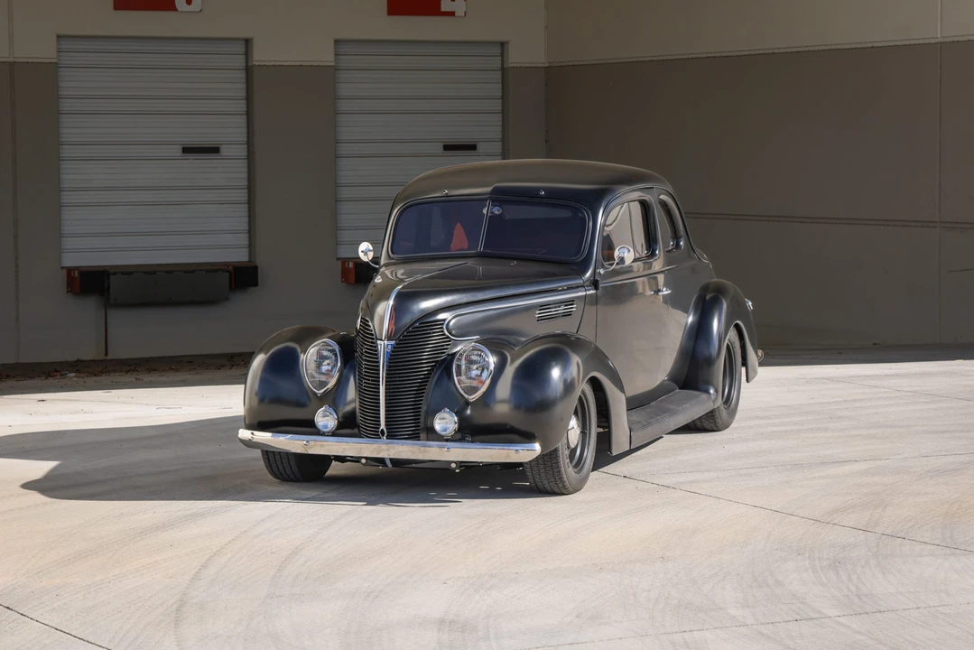 Ford Hot Rod - Image 5 of 31