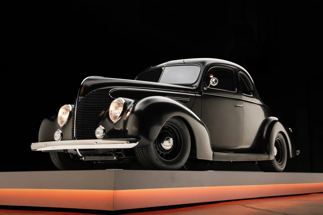 Ford Hot Rod - Image 25 of 31