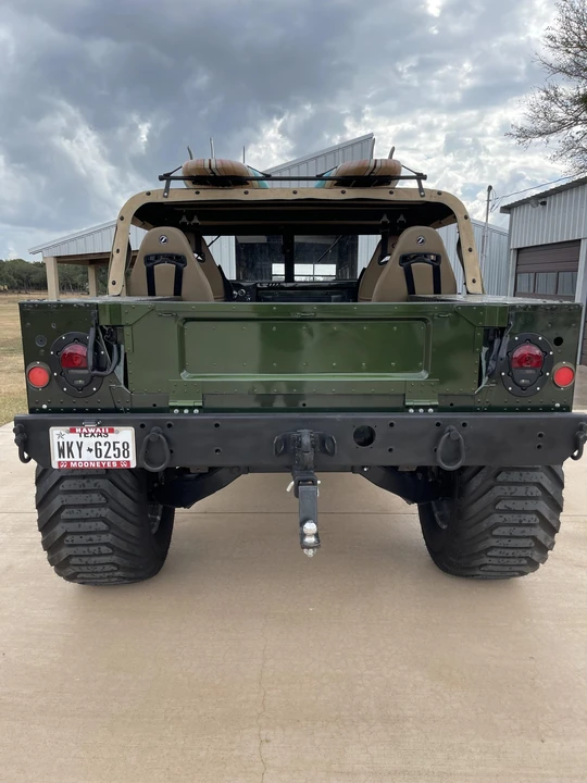 Hummer HMMWV - Image 11 of 31