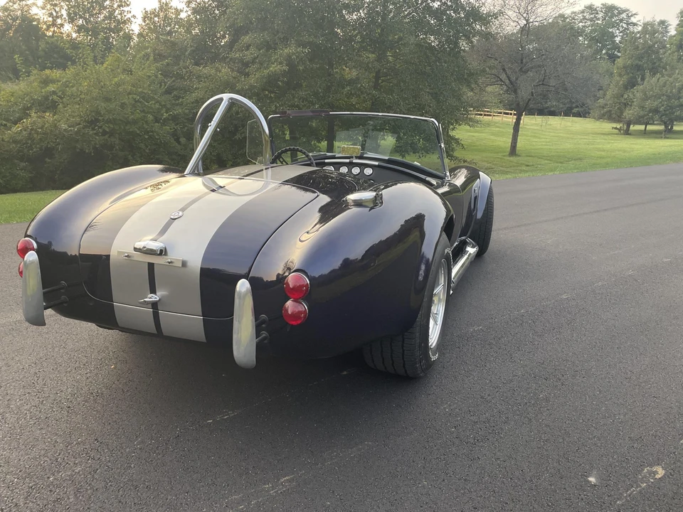 Shelby Cobra Replica - Image 9 of 31