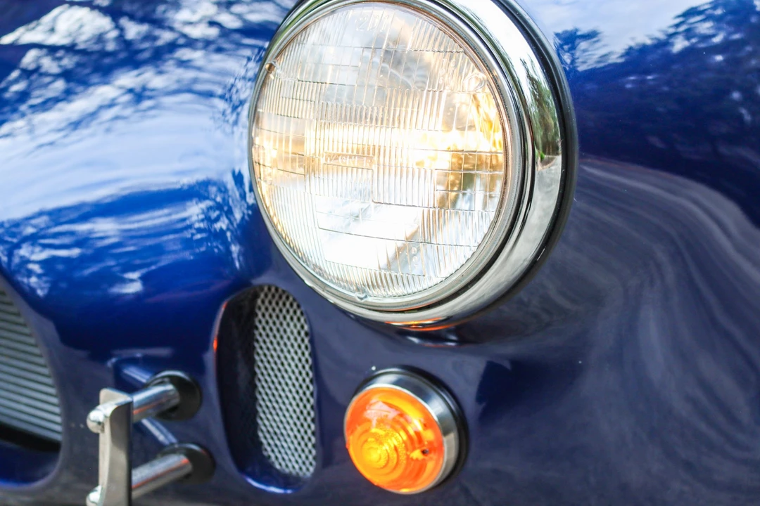 Shelby Cobra Replica - Image 11 of 31