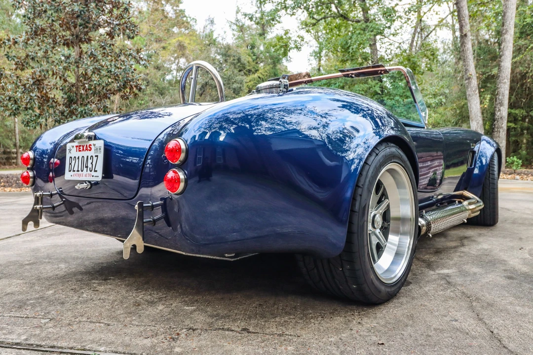 Shelby Cobra Replica - Image 6 of 31