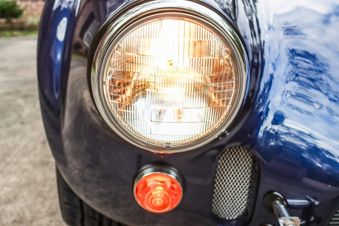 Shelby Cobra Replica - Image 10 of 31