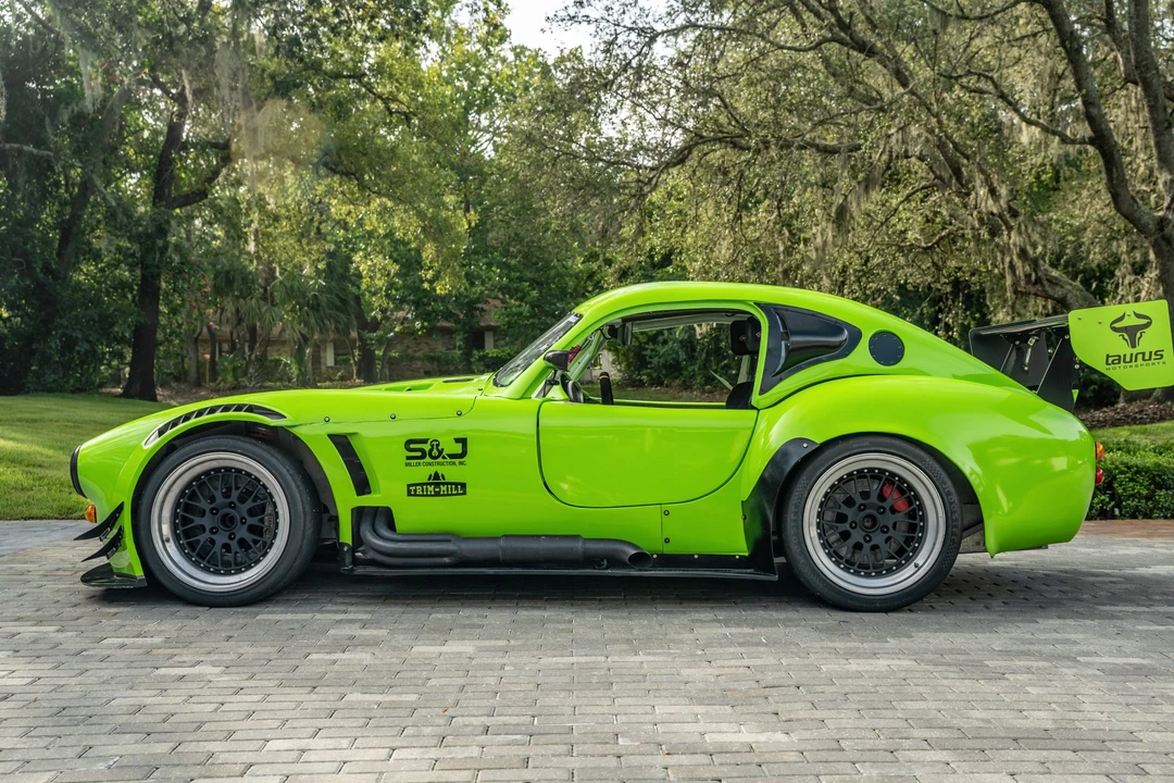 Shelby Cobra Replica - Image 9 of 31