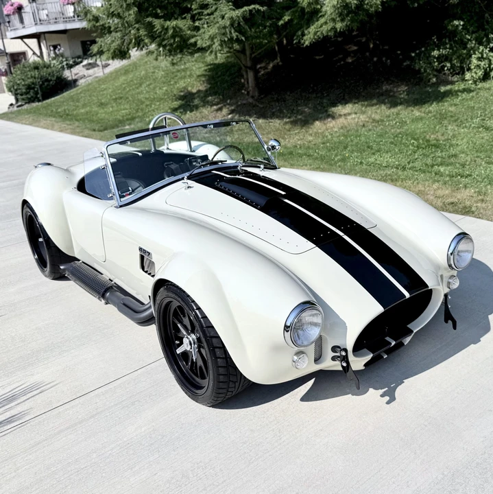 Shelby Cobra Replica - Image 19 of 31