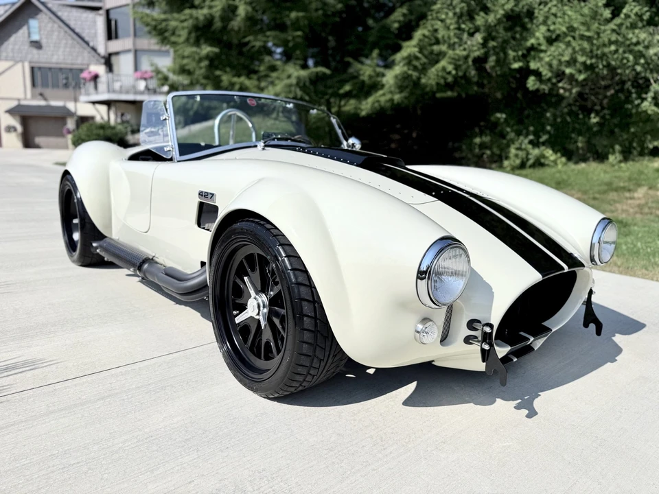 Shelby Cobra Replica - Image 17 of 31