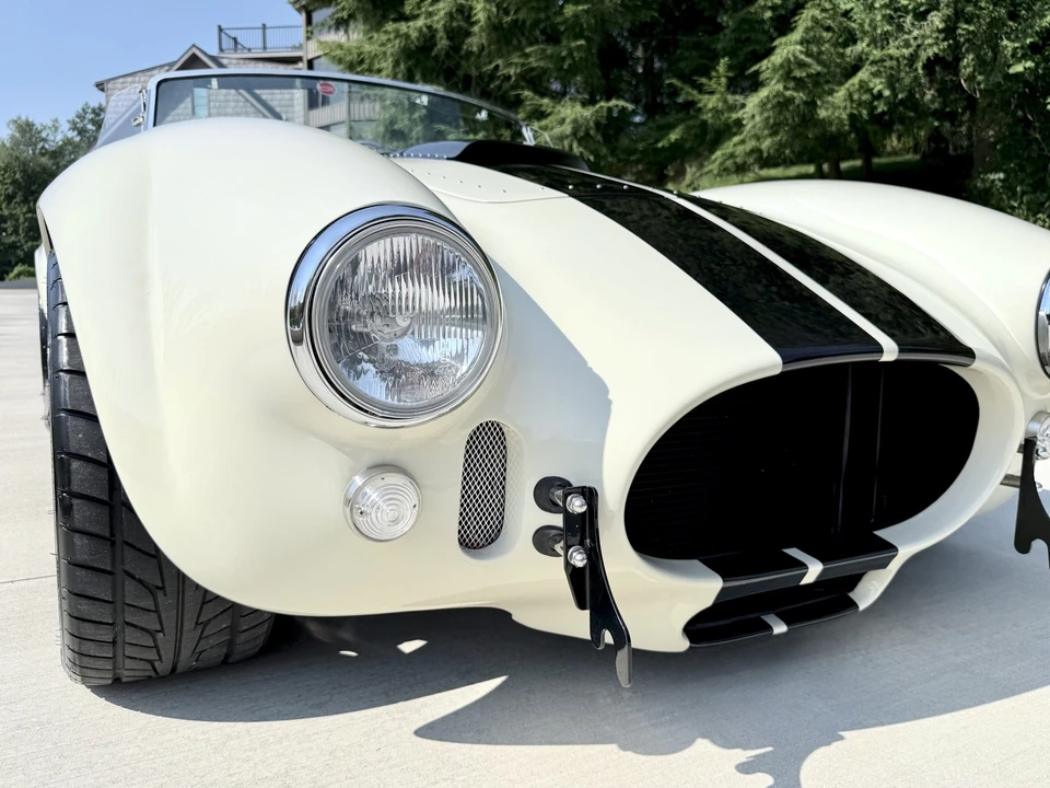 Shelby Cobra Replica - Image 21 of 31