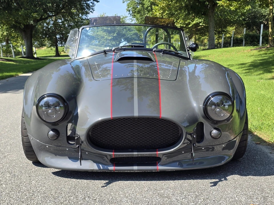 Shelby Cobra Replica - Image 11 of 31