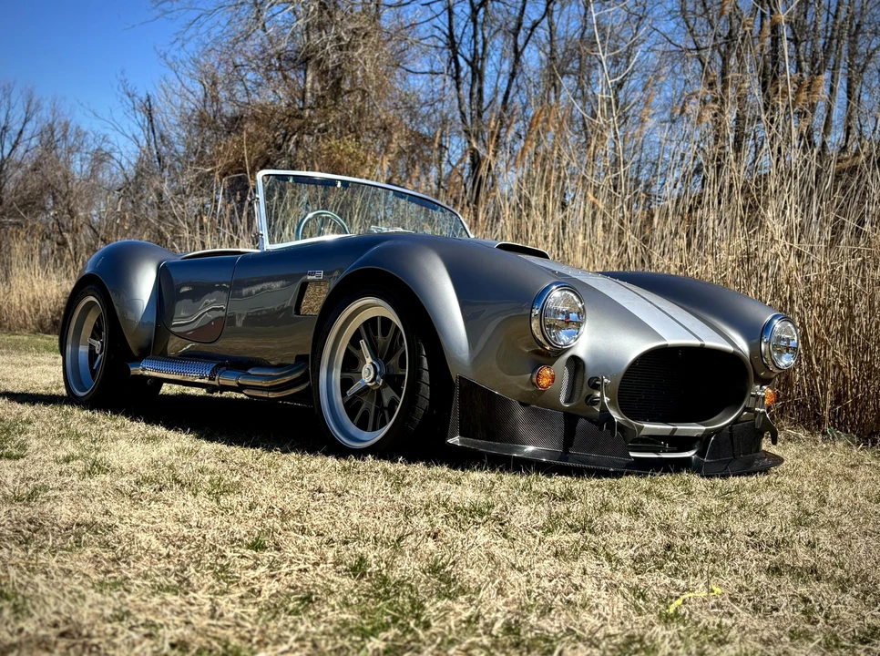 Shelby Cobra Replica - Image 10 of 31