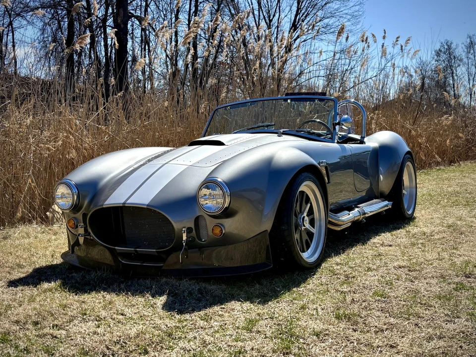 Shelby Cobra Replica - Image 2 of 31