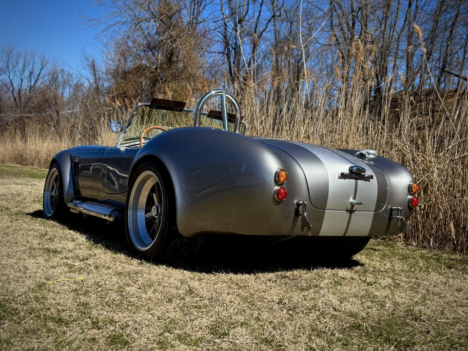 Shelby Cobra Replica - Image 19 of 31