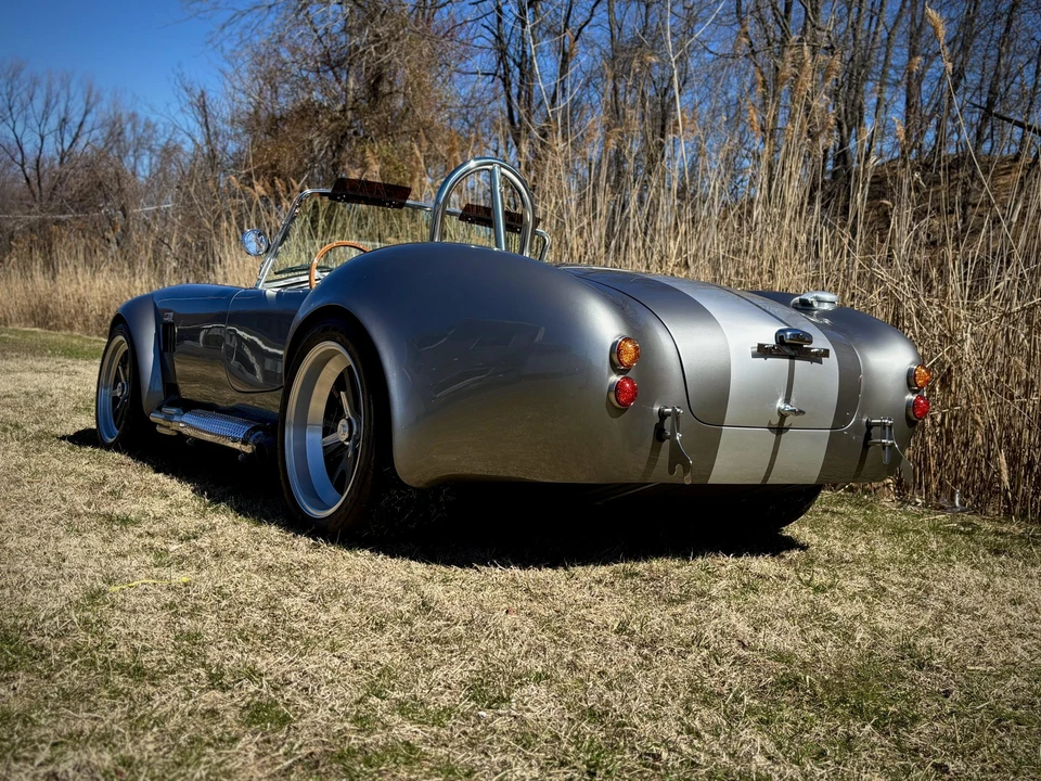 Shelby Cobra Replica - Image 18 of 31