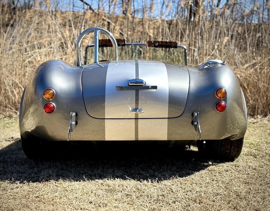 Shelby Cobra Replica - Image 15 of 31