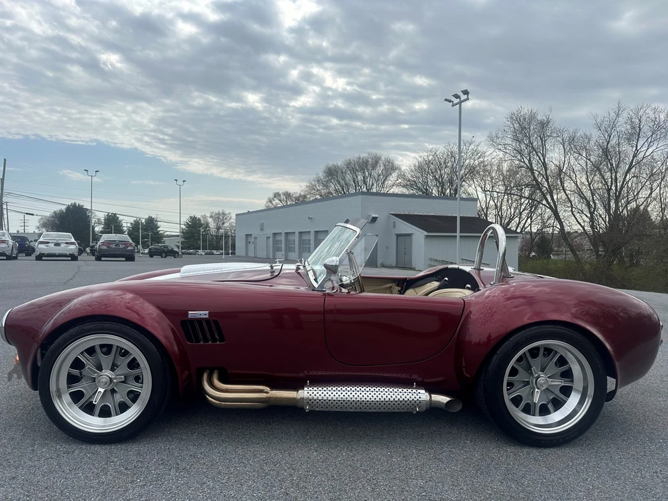 Shelby Cobra Replica - Image 3 of 31