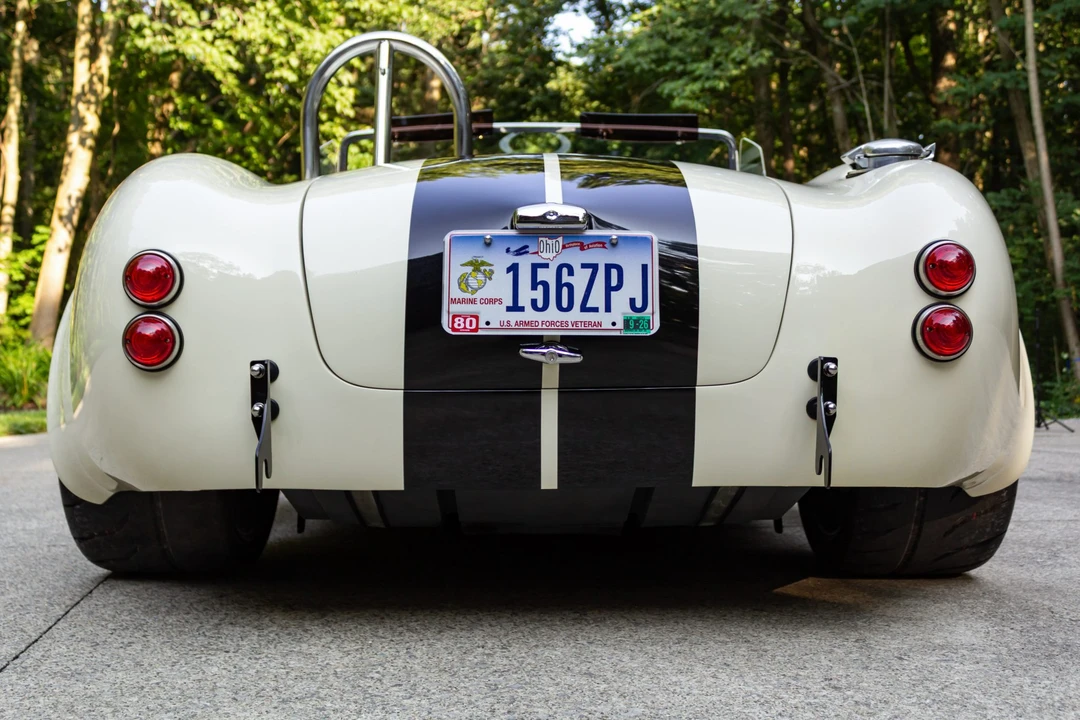 Shelby Cobra Replica - Image 11 of 31