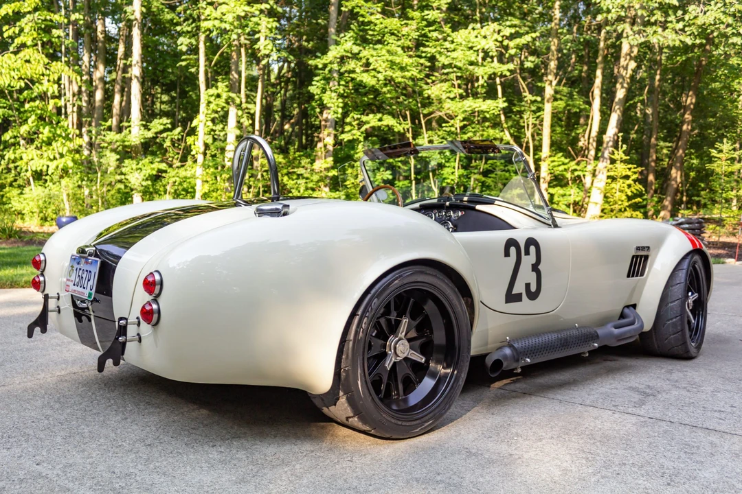 Shelby Cobra Replica - Image 8 of 31
