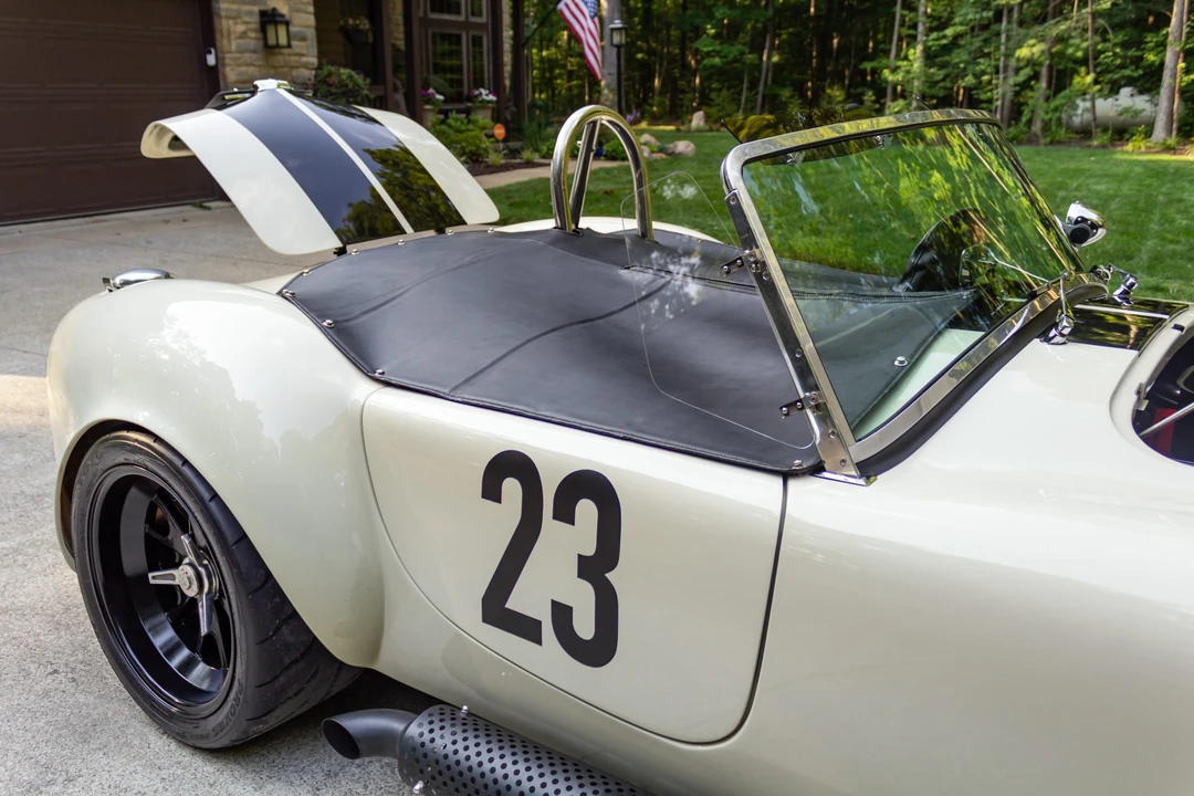 Shelby Cobra Replica - Image 23 of 31