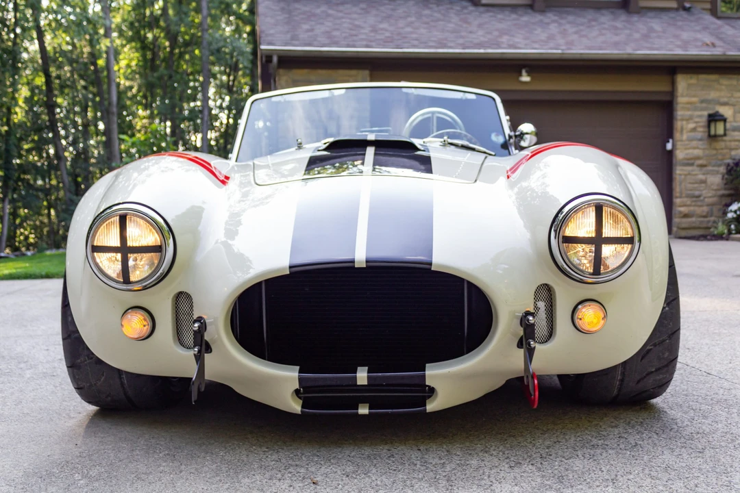 Shelby Cobra Replica - Image 4 of 31