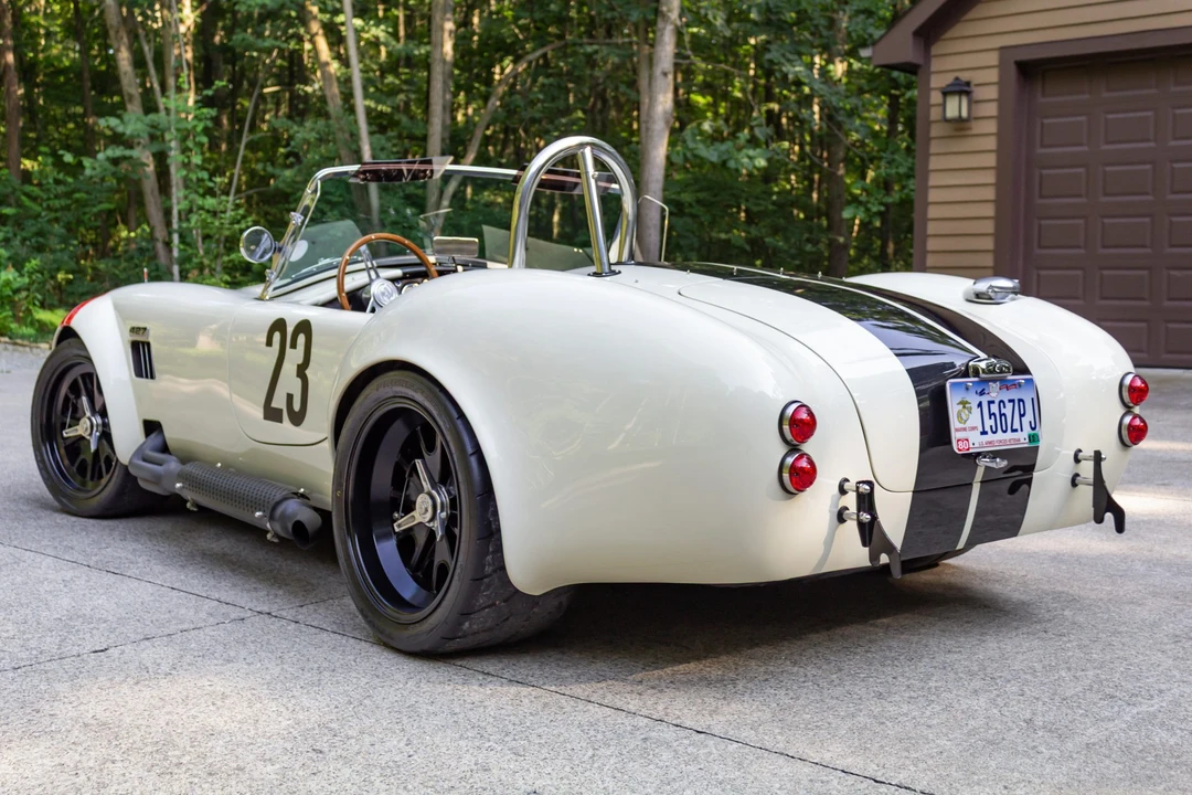 Shelby Cobra Replica - Image 12 of 31