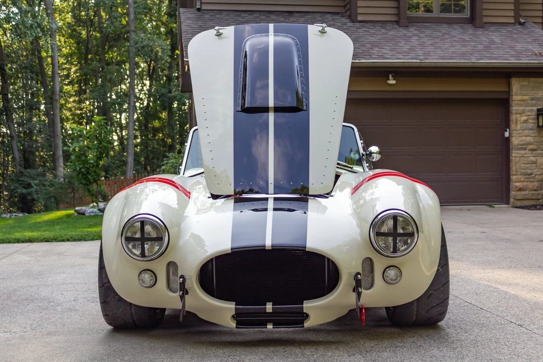 Shelby Cobra Replica - Image 15 of 31