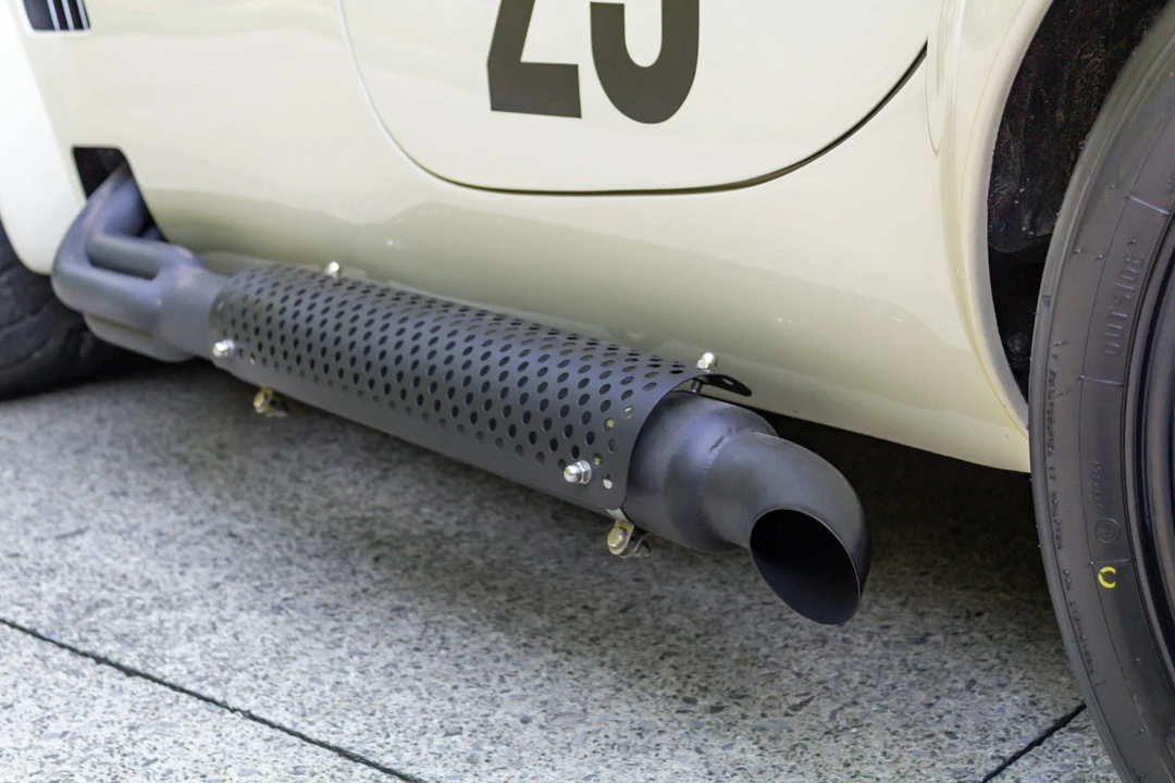 Shelby Cobra Replica - Image 27 of 31