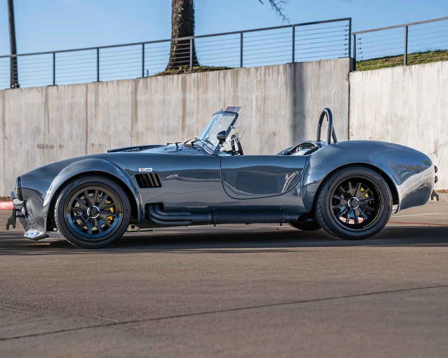 Shelby Cobra Replica - Image 4 of 31