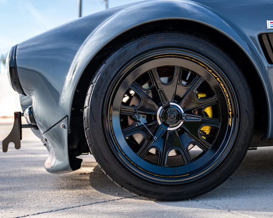 Shelby Cobra Replica - Image 29 of 31