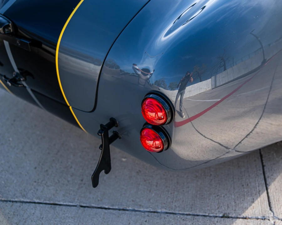 Shelby Cobra Replica - Image 18 of 31