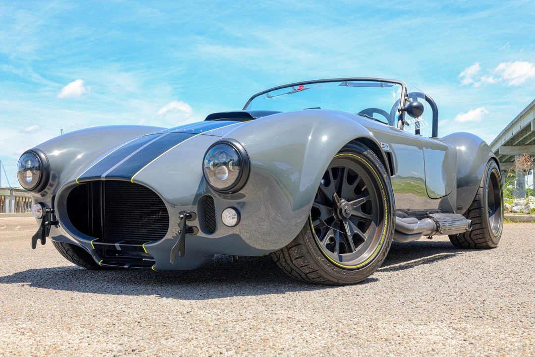 Shelby Cobra Replica - Image 11 of 31