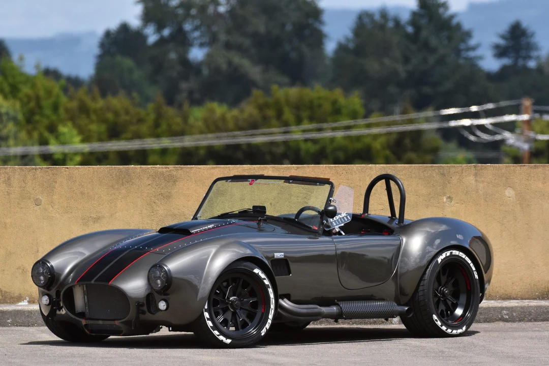 Shelby Cobra Replica - Image 18 of 31