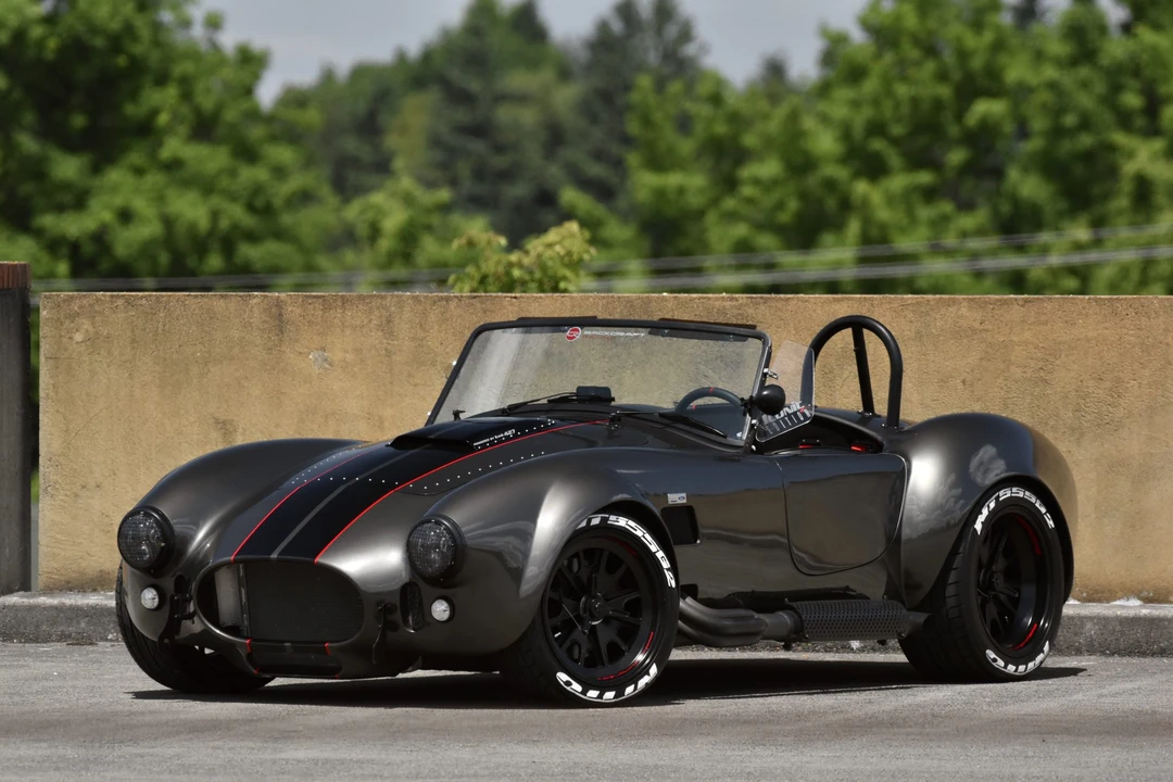 Shelby Cobra Replica - Image 17 of 31