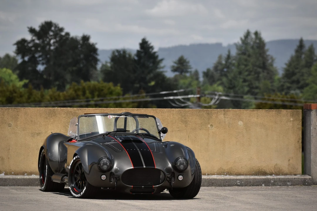 Shelby Cobra Replica - Image 10 of 31