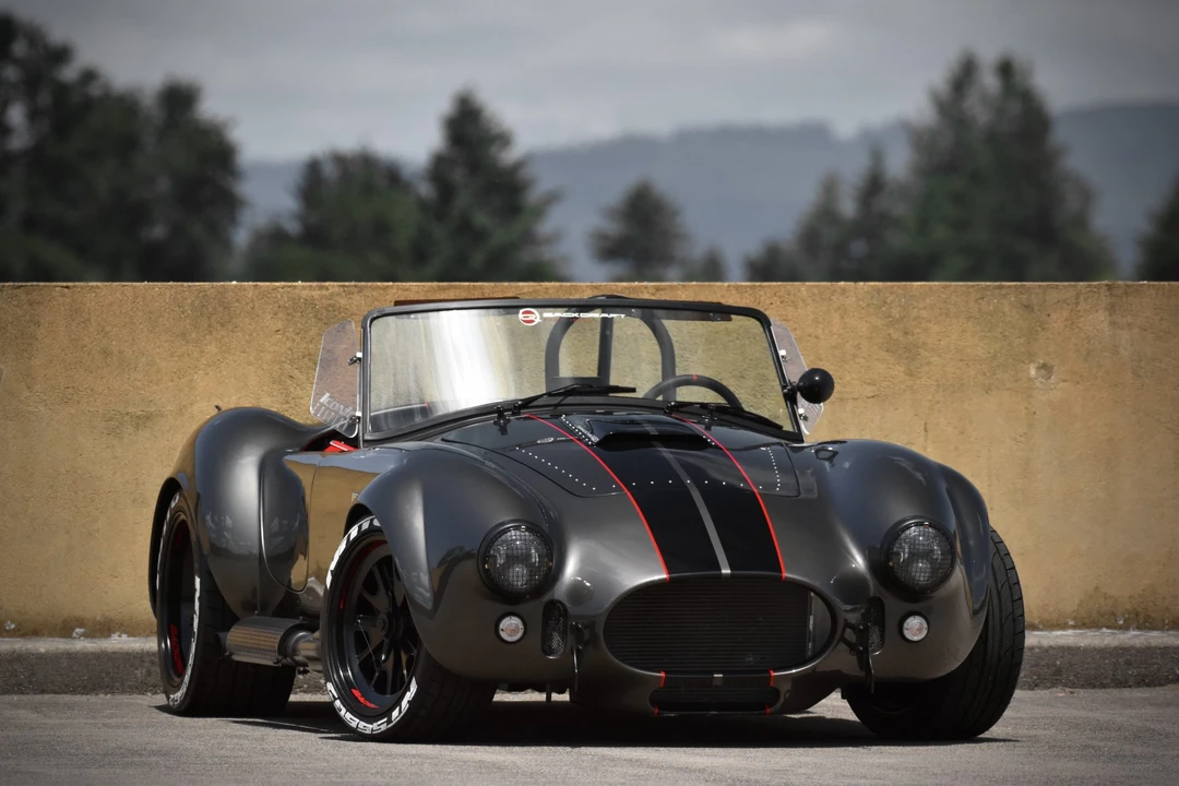 Shelby Cobra Replica - Image 9 of 31