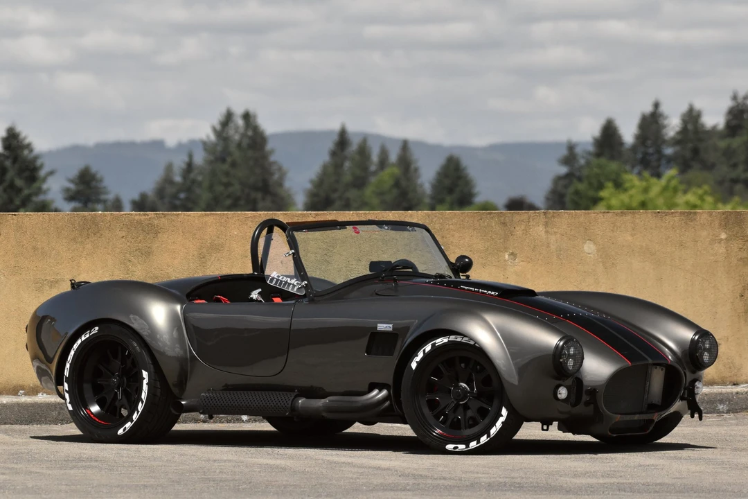 Shelby Cobra Replica - Image 2 of 31