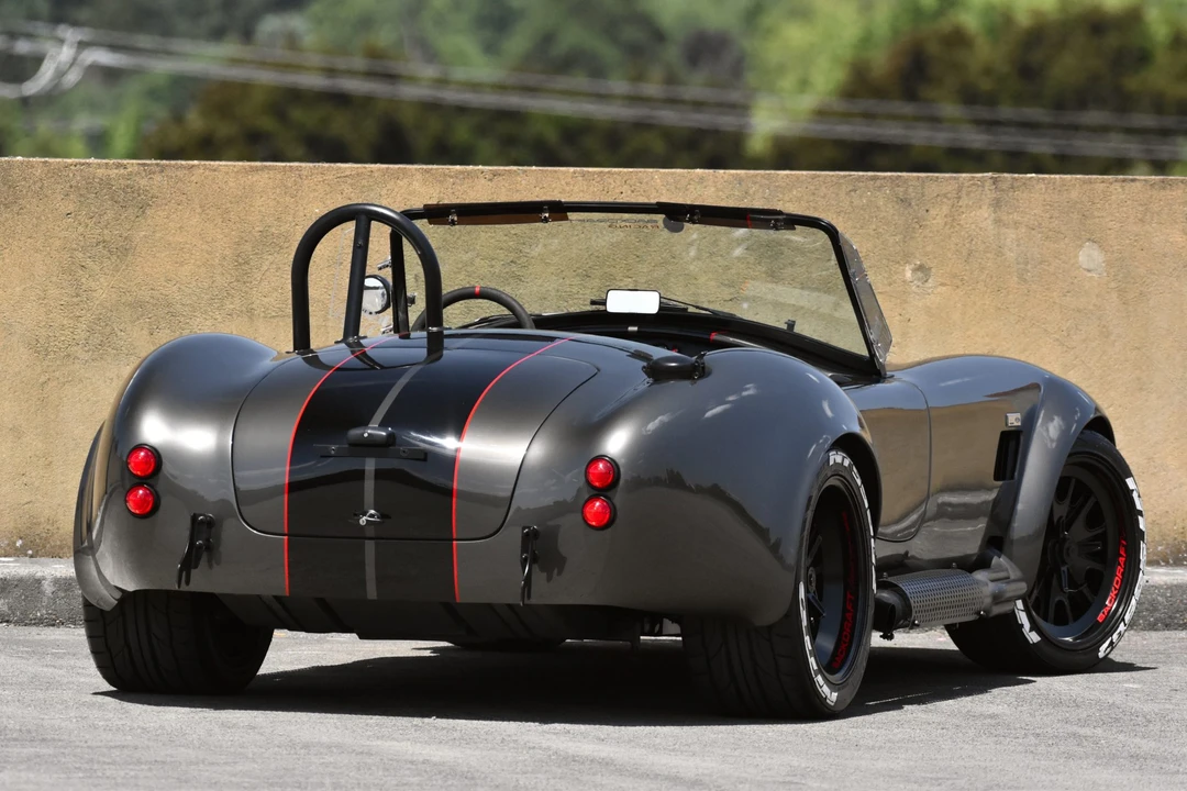 Shelby Cobra Replica - Image 28 of 31