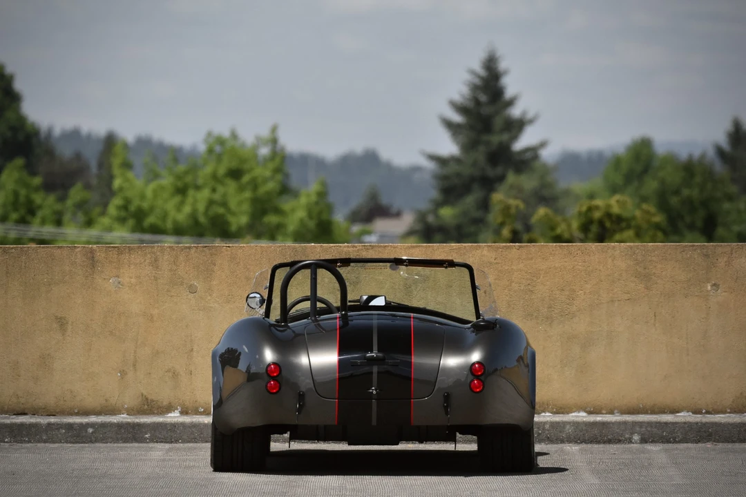 Shelby Cobra Replica - Image 27 of 31