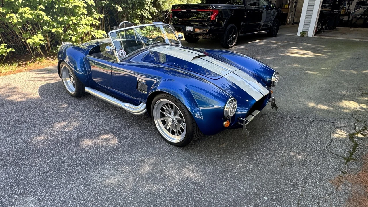 Shelby Cobra Replica - Image 9 of 31