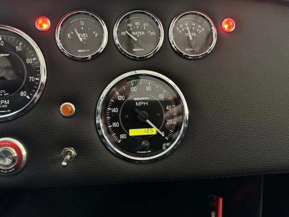 Shelby Cobra Replica - Image 25 of 31