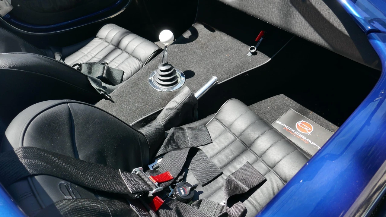 Shelby Cobra Replica - Image 28 of 31