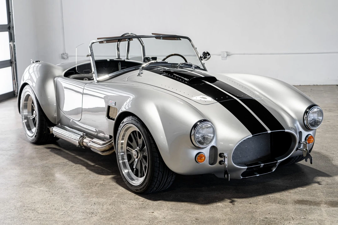 Shelby Cobra Replica - Image 9 of 31