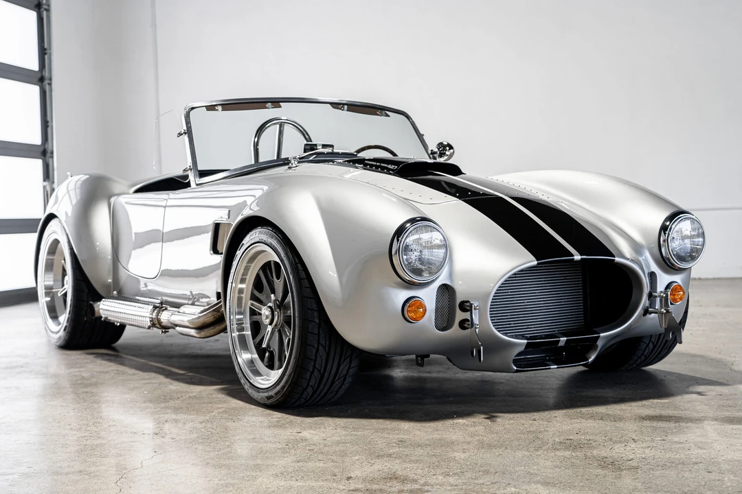Shelby Cobra Replica - Image 11 of 31