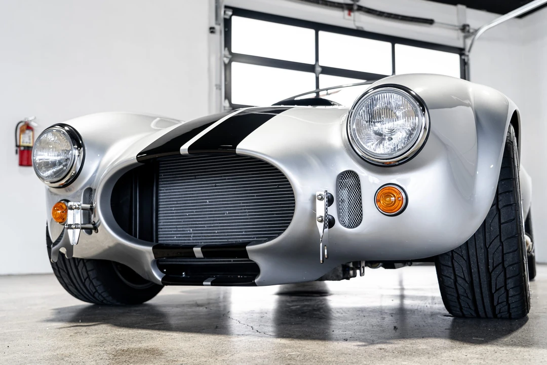 Shelby Cobra Replica - Image 23 of 31