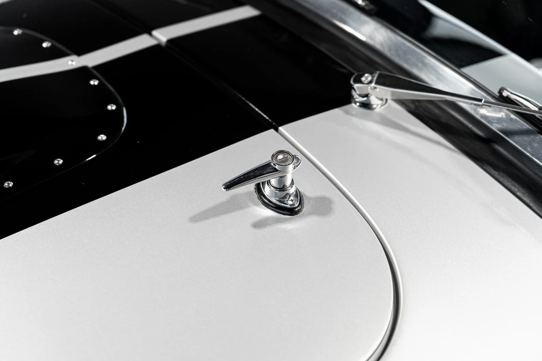 Shelby Cobra Replica - Image 26 of 31