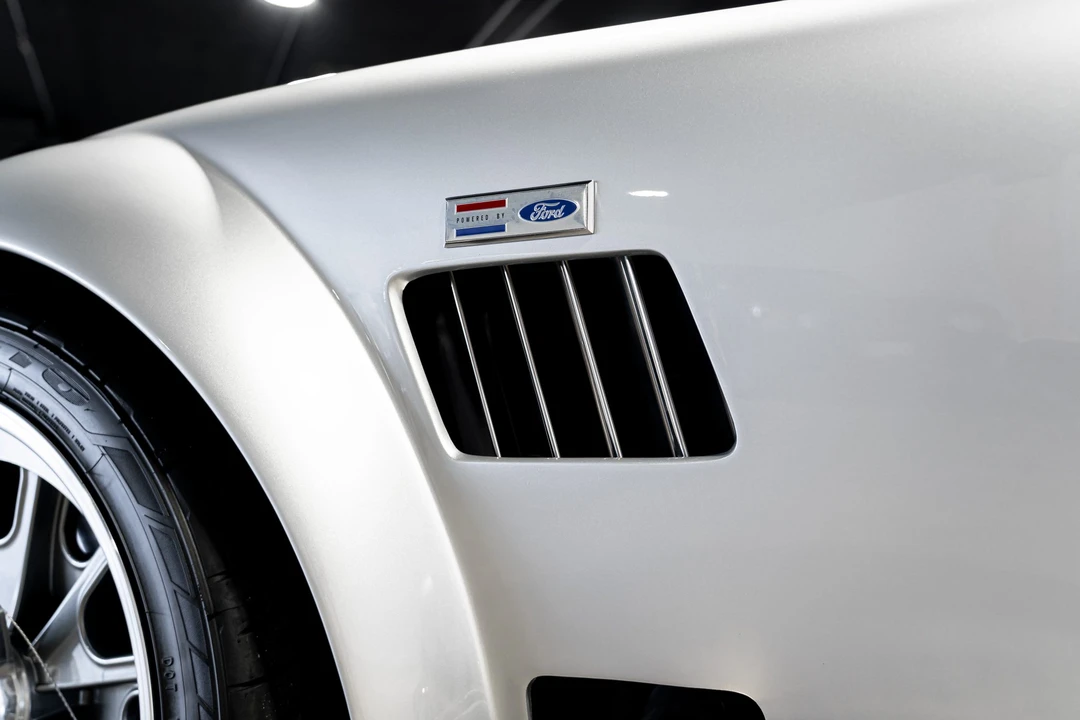 Shelby Cobra Replica - Image 28 of 31