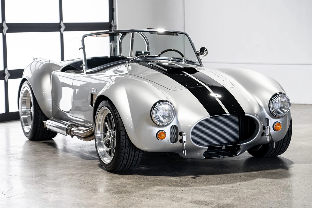 Shelby Cobra Replica - Image 10 of 31