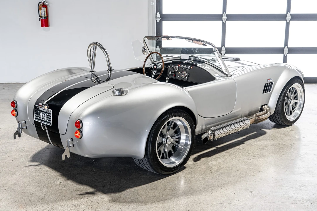 Shelby Cobra Replica - Image 13 of 31
