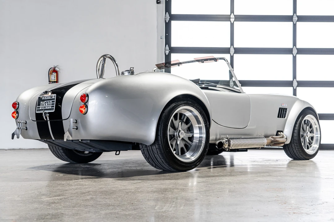 Shelby Cobra Replica - Image 12 of 31
